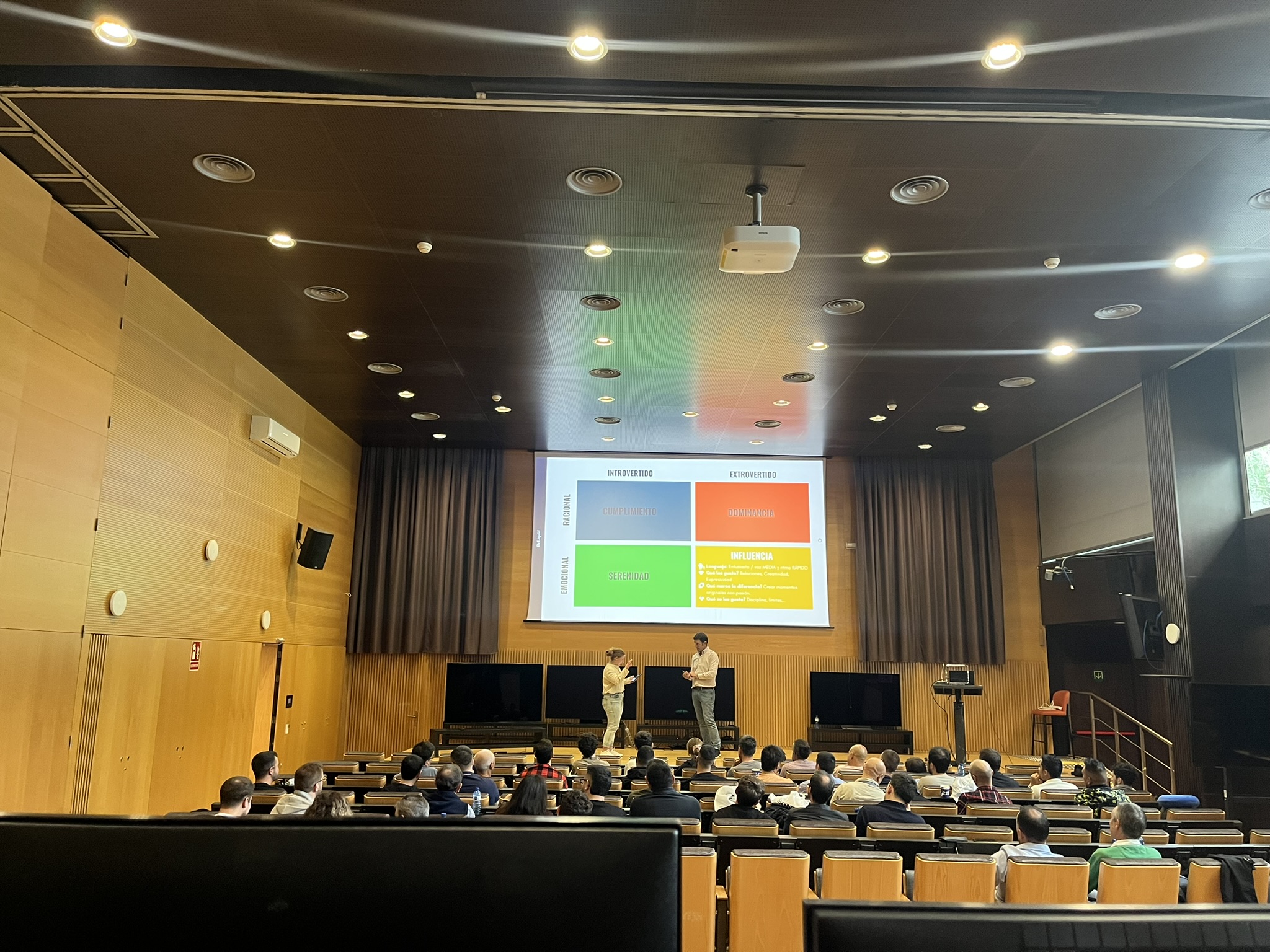 SONY: CÓMO CONSTRUIR LA CONFIANZA EN UN CLIENTE A TRAVÉS DEL TRABAJO EN EQUIPO