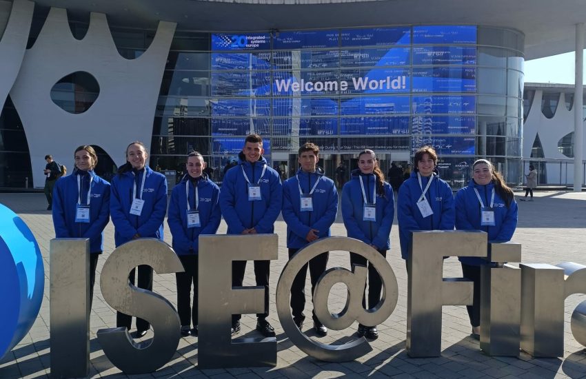 cb220c75-da9b-4120-9a79-f48a9eb7327c